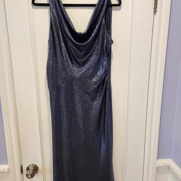 Evening Dress - Formal - Prom - Gala - Picture 3 of 9